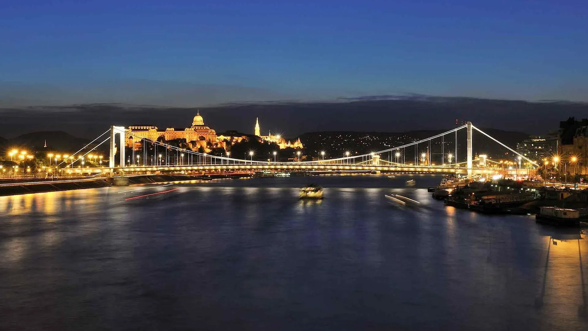 Ibis Styles Budapest Center 3*,