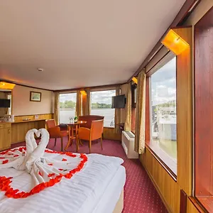 Fortuna Boat Hotel na wodzie