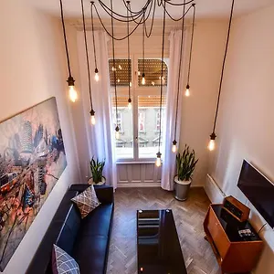 Apartment K89 Designer, Budapest